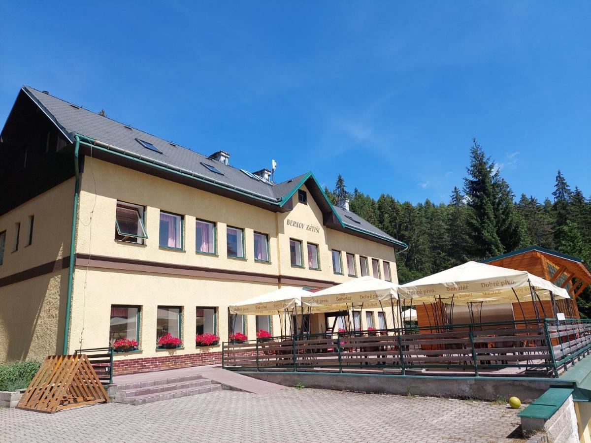 Rs Bernov Zatisi Hotel Nejdek Eksteriør billede