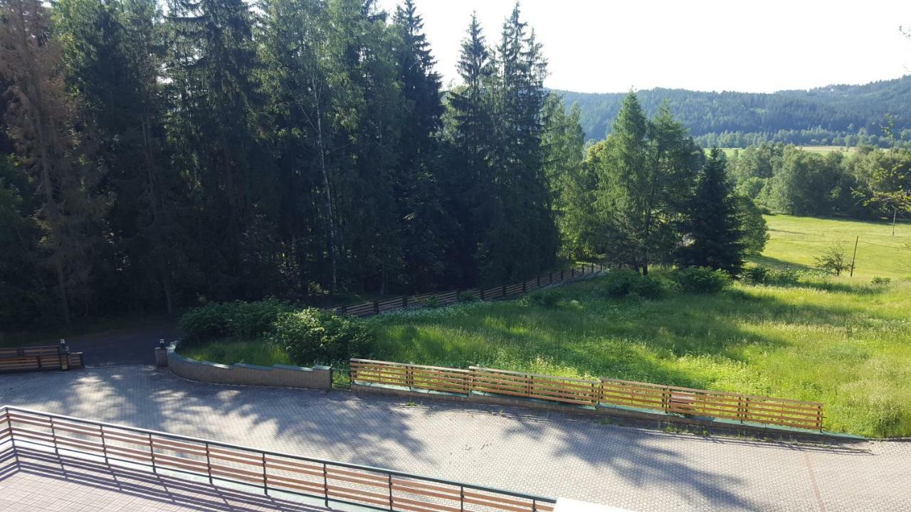 Rs Bernov Zatisi Hotel Nejdek Eksteriør billede