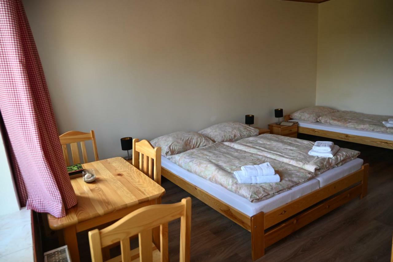 Rs Bernov Zatisi Hotel Nejdek Eksteriør billede