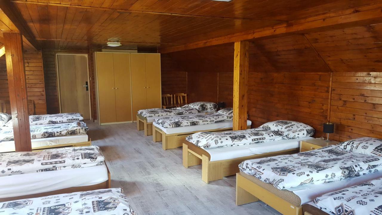 Rs Bernov Zatisi Hotel Nejdek Eksteriør billede